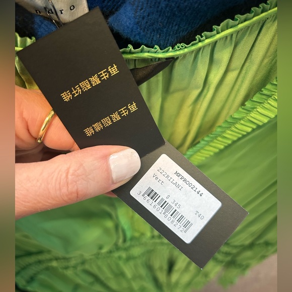 ☘️ NEW WITH TAGS☘️ MAJE
Satin Ruffled Dress 40 US6 - Picture 5 of 7